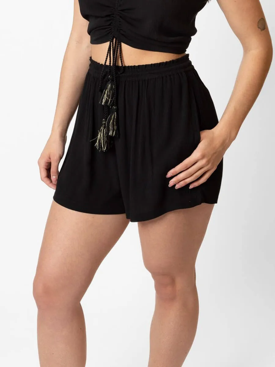 Miami Tie Front Short In Black